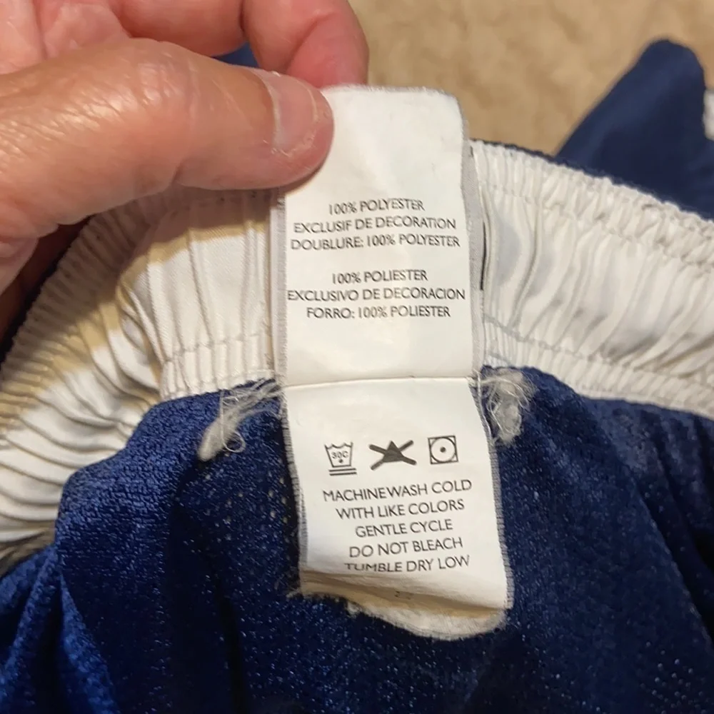 Nike side pocket drained drawstring elastic waistband swim trunks